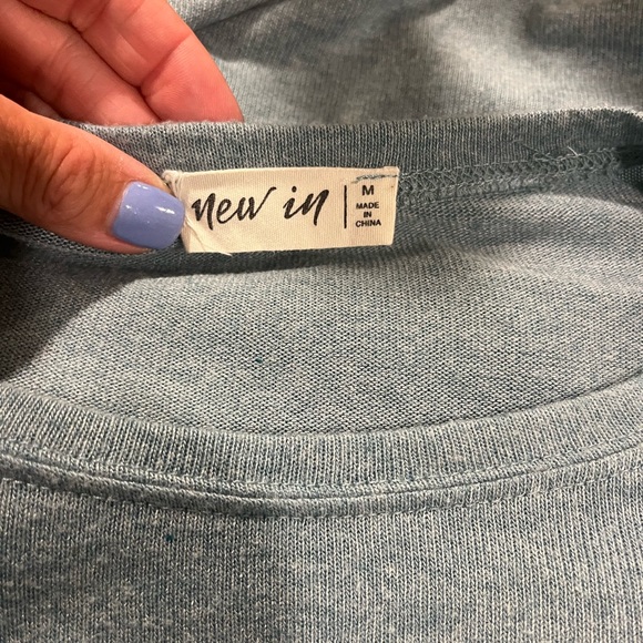 Women's Long Sleeve Puffy Sleeve - comfy Dress up or dress down -Size La… - Picture 7 of 7